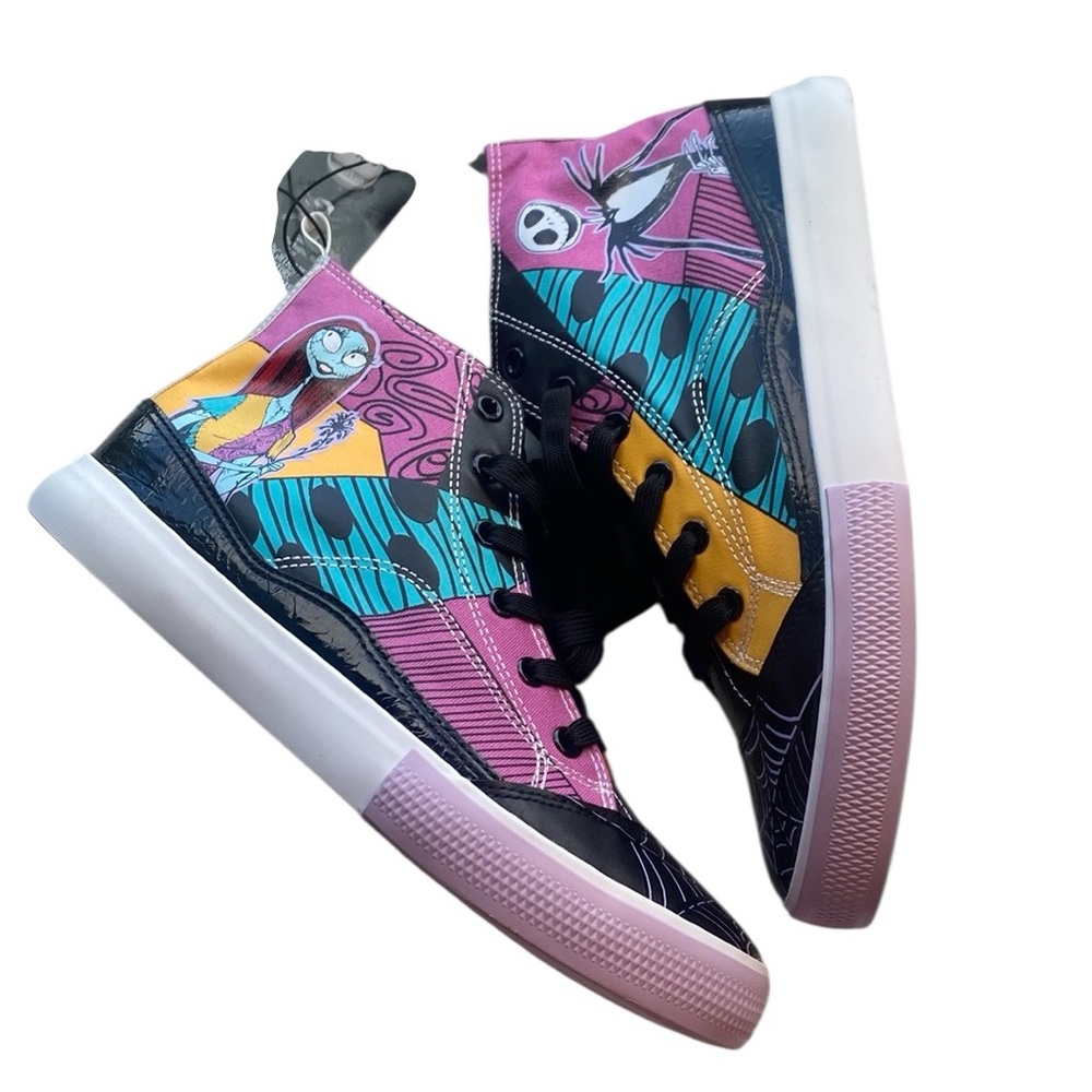 Disney Women's Nightmare Before Christmas High Top Lace Up sneaker size 9 NWT